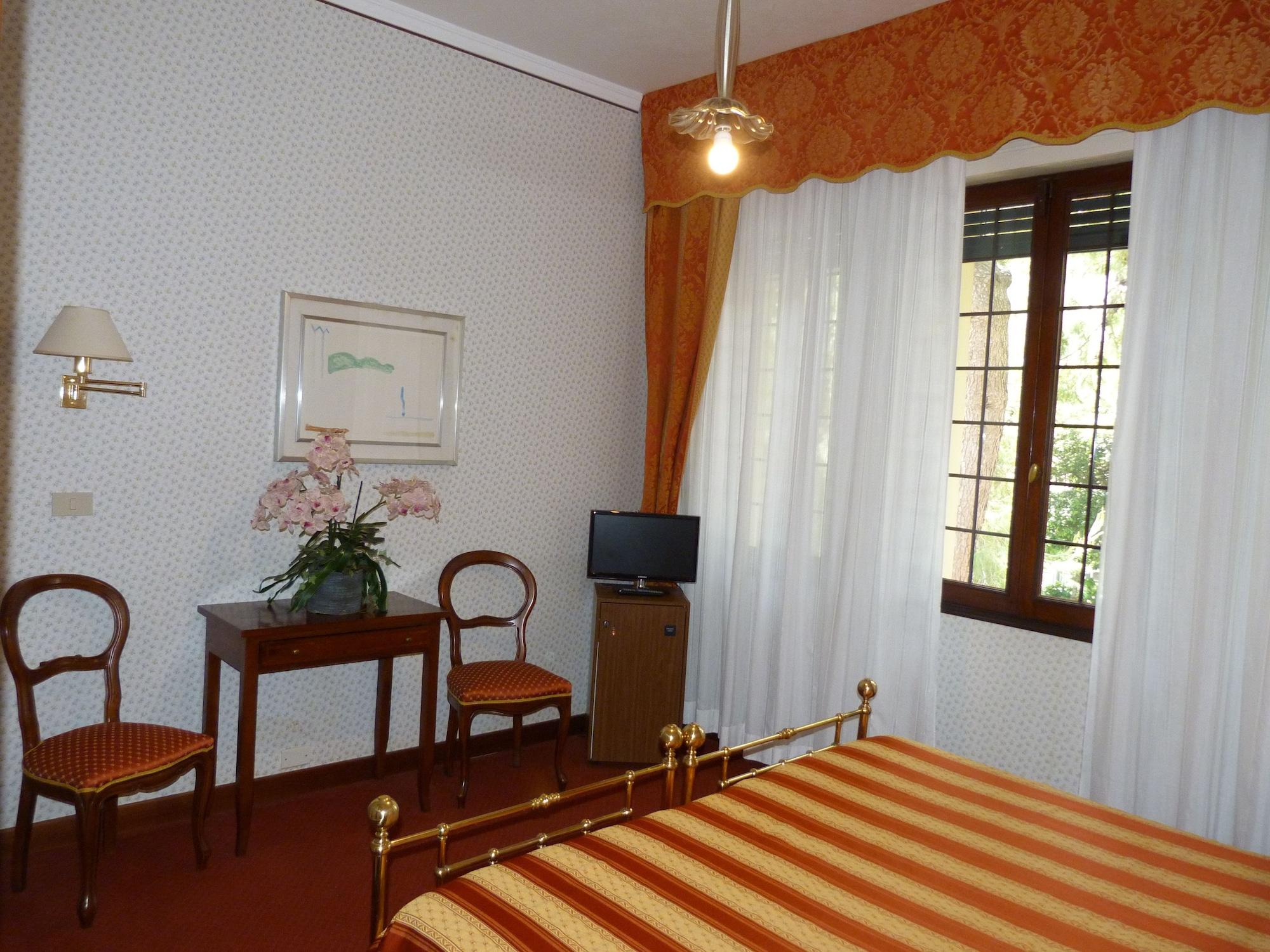 Hotel La Meridiana Venetië-Lido Buitenkant foto