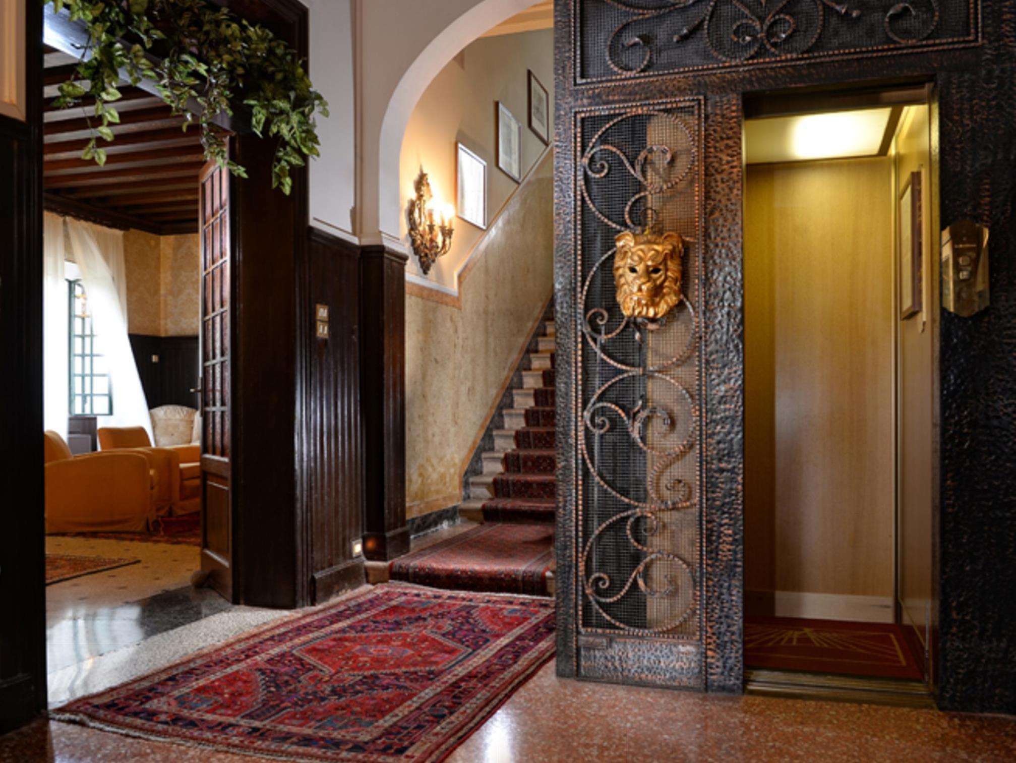 Hotel La Meridiana Venetië-Lido Buitenkant foto