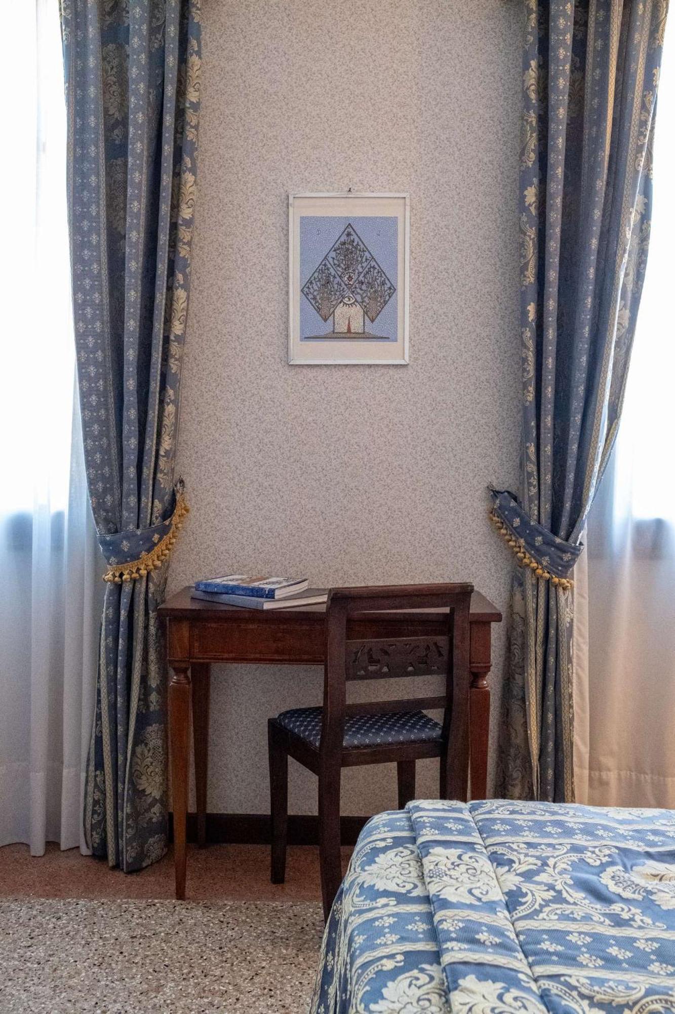 Hotel La Meridiana Venetië-Lido Buitenkant foto