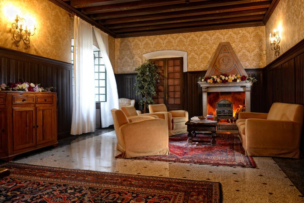 Hotel La Meridiana Venetië-Lido Buitenkant foto
