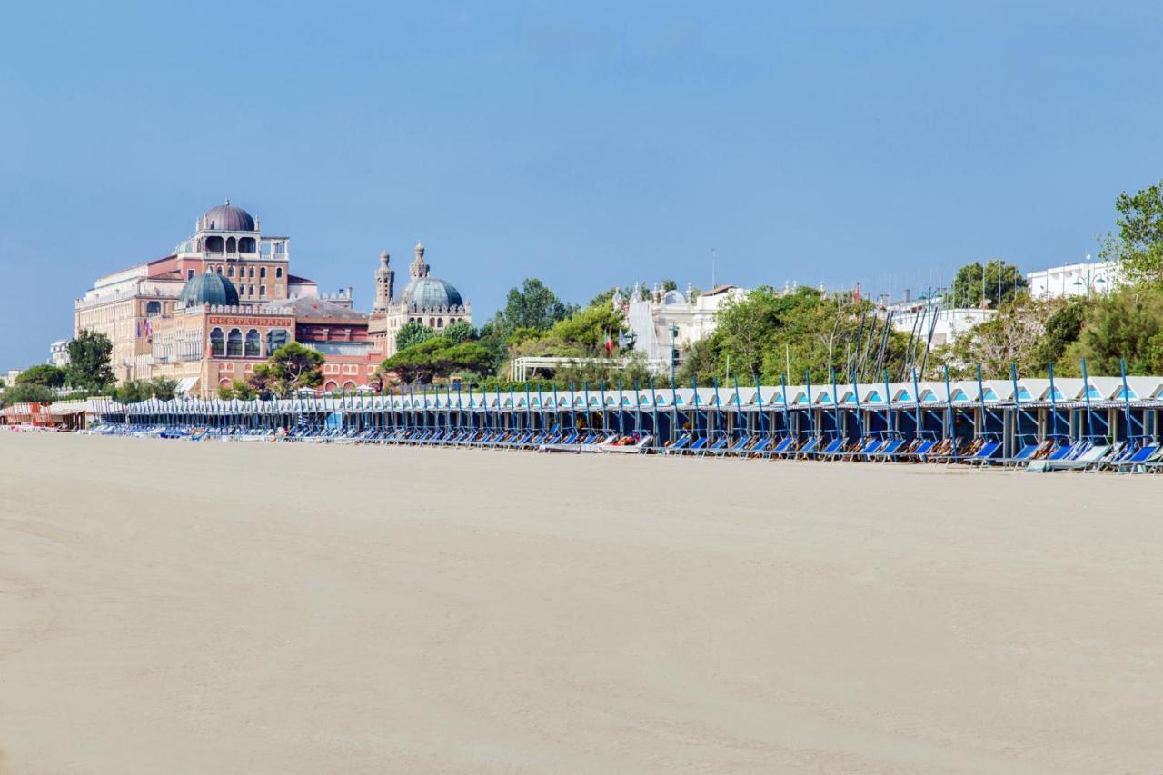 Hotel La Meridiana Venetië-Lido Buitenkant foto