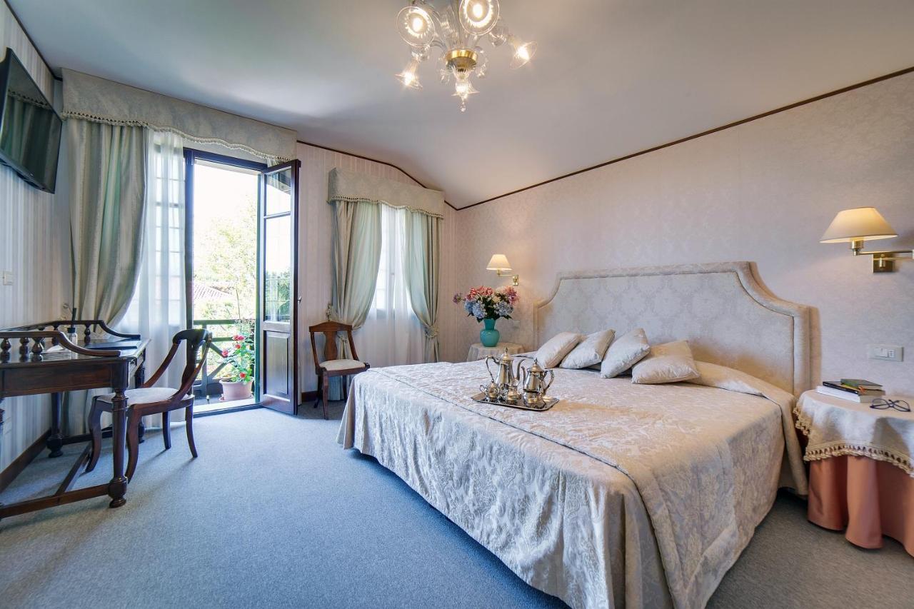 Hotel La Meridiana Venetië-Lido Buitenkant foto
